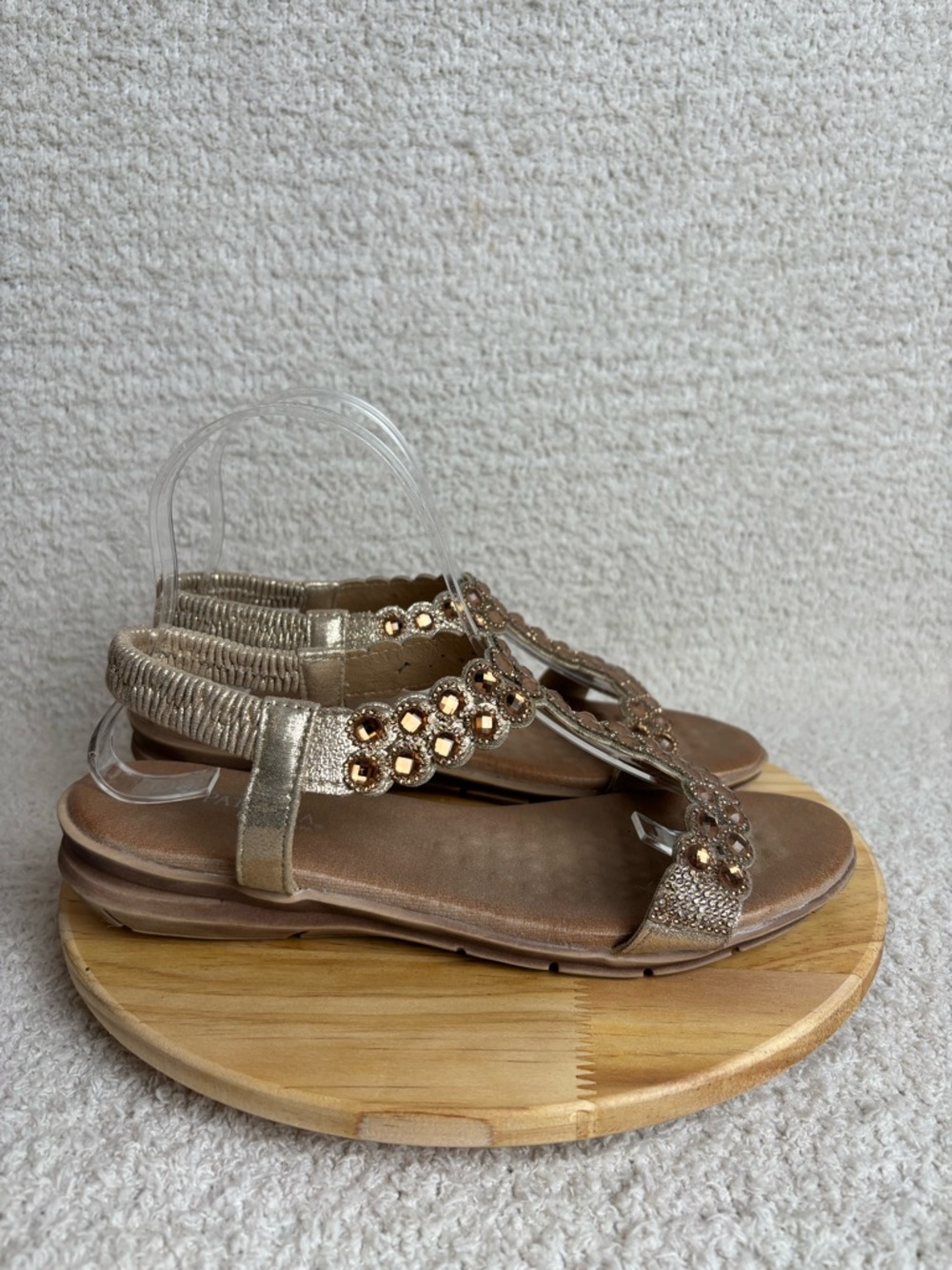 Patrizia Sandals Womens 9 Peaberry T Strap Rhinestone Detail in Gold Tone Tan